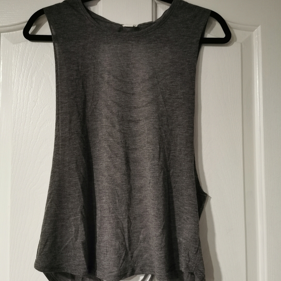 Tank - Picture 1 of 2